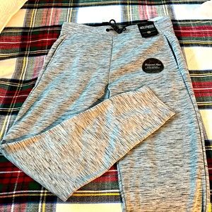 Men’s gray sweats